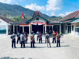 Pamong Kalurahan Mertelu laksanakan apel kerja pada Senin,19 Oktober 2026
